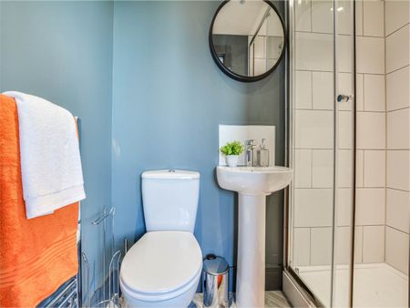 Beechwood Crescent (room 6), Burley, Leeds - Photo 4