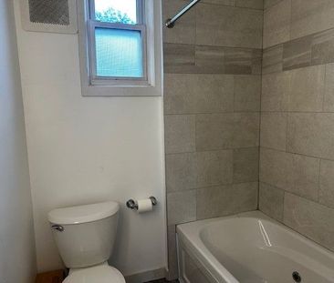 For Lease - 379 Wharncliffe Road Unit# Upper, London South, Ontario - Photo 6