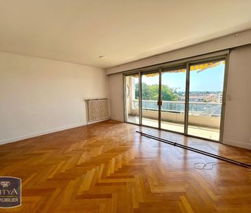 Location Appartement 2 pièces 63m² BOURG EN BRESSE 01000 - Photo 3