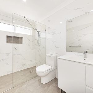 Near New One-Bedroom Granny Flat in Ultra-Convenient Location - Photo 2