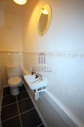 1 bedroom in a house share to rent - Photo 4