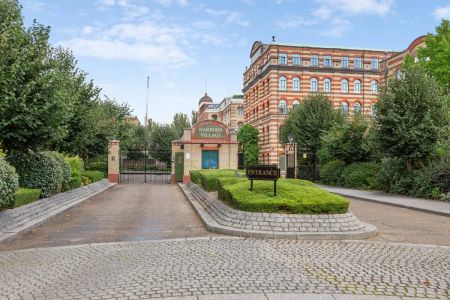 2 bedroom flat in Barnes - Photo 3