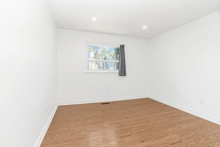 For Lease - 59 Burkwood Crescent, Toronto, Ontario - Photo 4