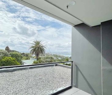 Birkenhead two bedroom Seaview apartment - Photo 5