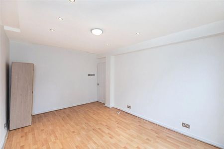 3 bedroom flat to rent - Photo 2