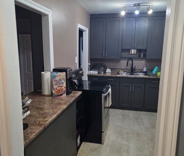 For Lease - 42 Kerr Crescent, Quinte West, Ontario - Photo 5