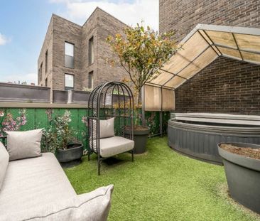 Boaters Avenue, TW8, London - Photo 2