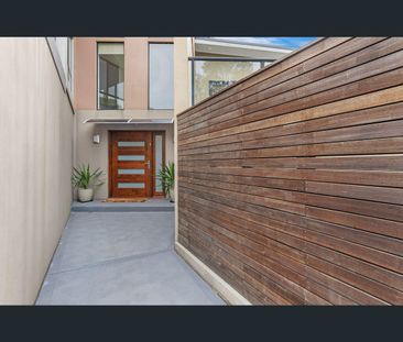 40b Park Royal Dr, Floraville, NSW 2280 - Photo 3