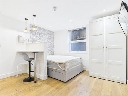 Studio to rent - Photo 3