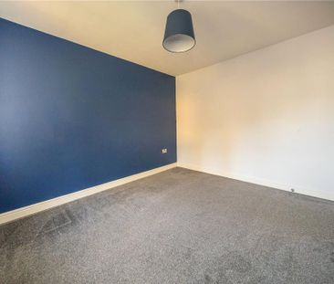 4 bedroom semi-detached house to rent - Photo 3