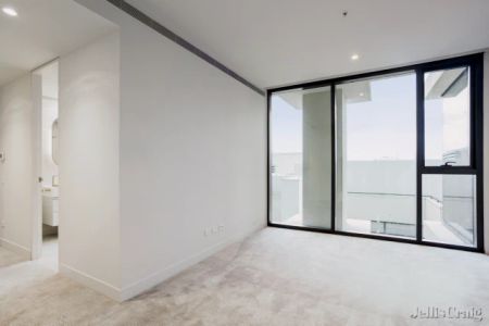 2 Bed, 2 Bath - Photo 2