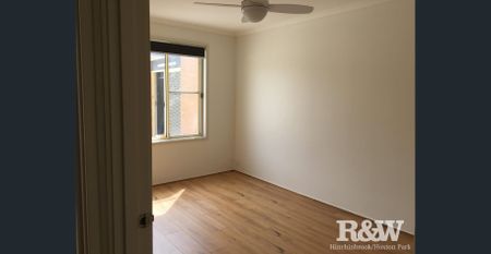 Fully renovated 5 Bedroom home - Photo 4