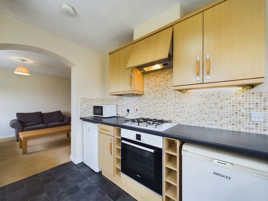 2 bedroom Flat to rent - Photo 1