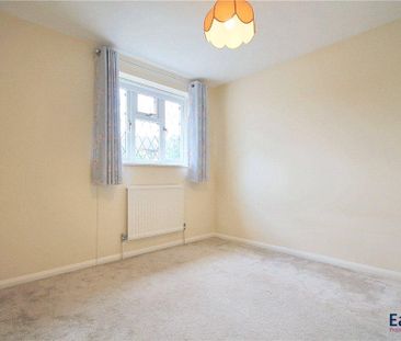 3 bedroom end of terrace house to rent - Photo 2