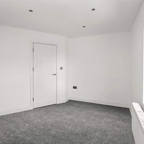 1A Hermitage Road, Woking - 2 bedrooms Property for lettings - Seymours - Photo 1