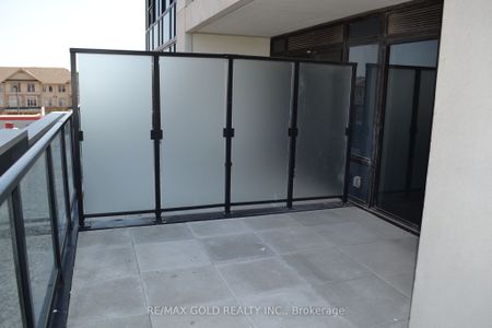 For Lease - 3200 William Coltson Avenue Unit# 323, Oakville, Ontario - Photo 3