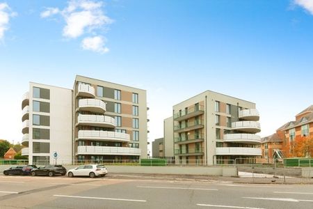 Savoy Place, Farnborough - Photo 3