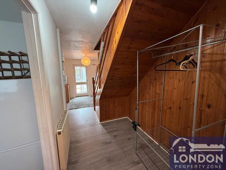 2 bedroom terraced house to rent - Photo 4