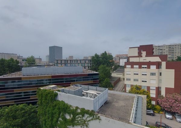 Apartamento T4 para Arrendamento com Garagem em zona prestigiada no Porto