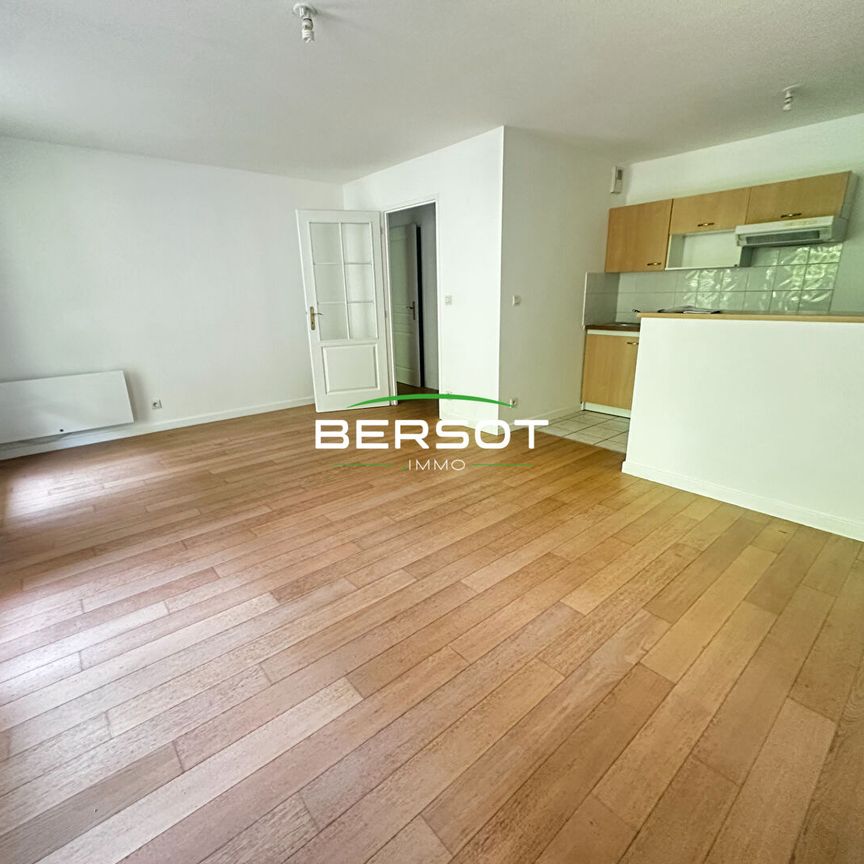 T2 avec parking et balcon - résidence avec piscine à Bregille - Photo 1