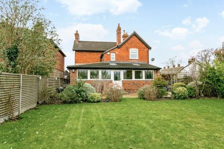 5 bedroom detached house to rent - Photo 5