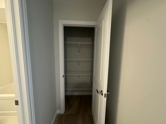 For Lease - 1136 Greentree Path, Oshawa, Ontario - Photo 1