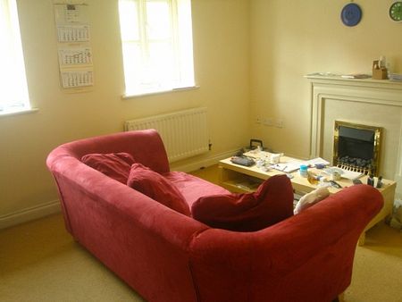 2 Bed - Hatcher Crescent - Photo 3