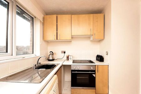 1 bedroom flat to rent - Photo 4
