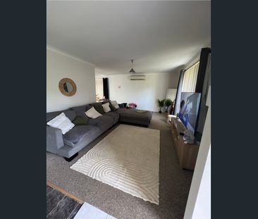 Tidy Two Bedroom Unit - Photo 1