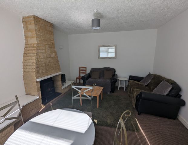 4 bed semi-detached house to rent in Maskelyne Avenue, Bristol - Photo 1