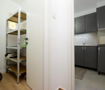 Garsoniera de inchiriat - Photo 2