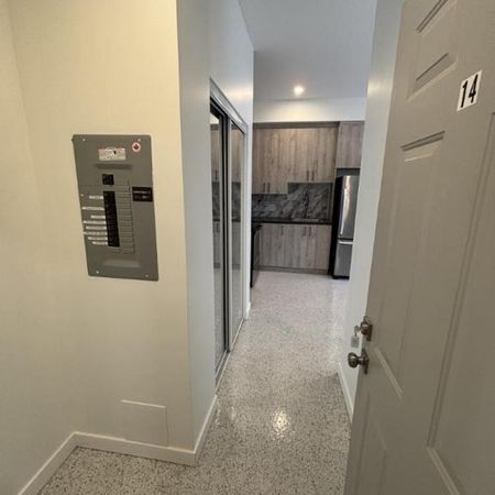 1 1/2 - Montréal (Saint-Henri) - 975 $/mois - Photo 4