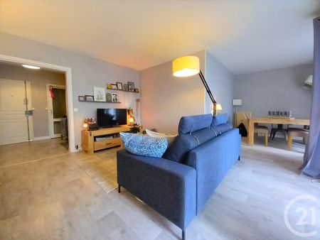 Location Appartement 4 pièces 77m² CHERBOURG OCTEVILLE 50130 - Photo 2