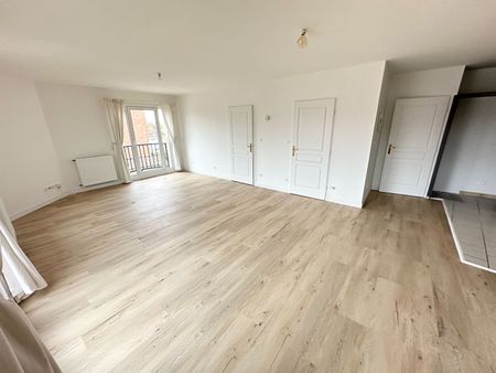 Location Appartement 4 pièces 99m² - Photo 2