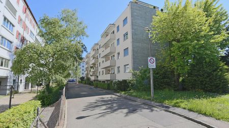 Ruhiger Innenhof hinter dem Tramdepot Wiesenplatz - Photo 2