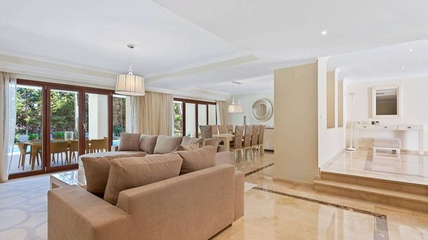 Luxury Villa for rent in Puerto Banus, Andalusia - Photo 1