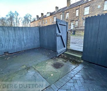 3 bedroom terraced house to rent - Photo 5