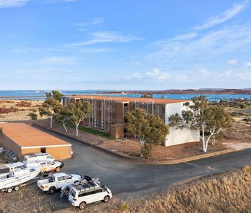 Relaxed Coastal Living - Fully Furnished Unit - Photo 5