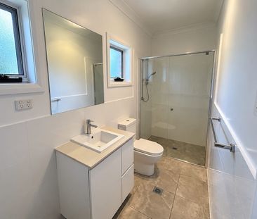 Modern Three-Bedroom Granny Flat in a Convenient Baulkham Hills Loc... - Photo 4