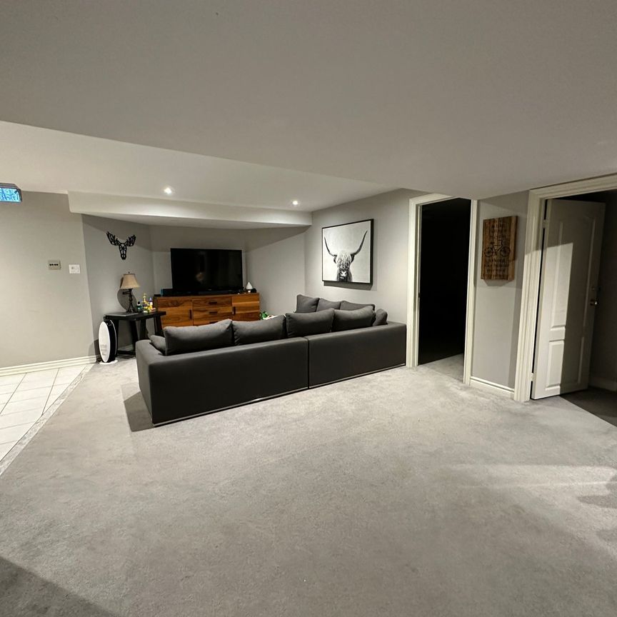 For Lease - 175 Estate Garden Drive Unit# BSMT, Richmond Hill, Ontario - Photo 1