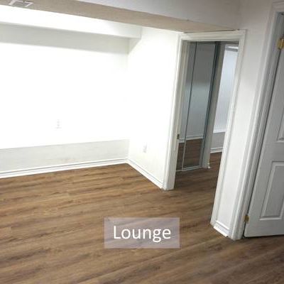 Large Bright Reno 3BR 1WR Apartment - Photo 1