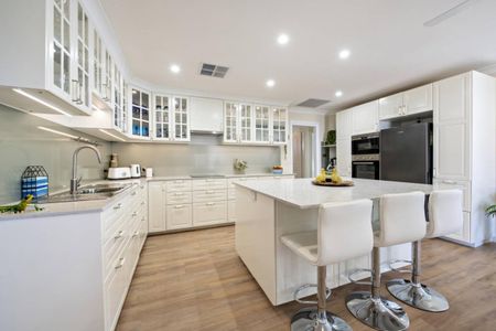 Renovated Four Bedroom Home with Pool - Photo 2