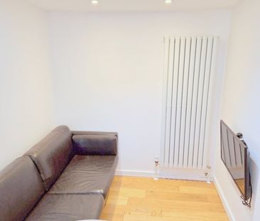 Room in a Shared House, Bath Road, BS4 - Photo 1