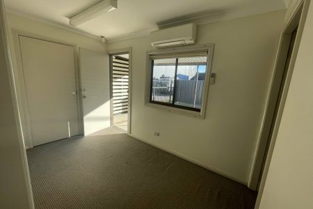 Affordable 3 bedroom home centrally located - Photo 3