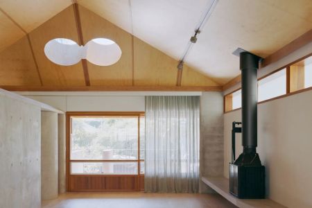 Furnished Architecturally Designed Residence - Photo 2