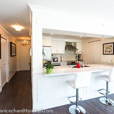 Executive Yaletown Two Bed + Den 1250 Sqft Condo - Photo 1