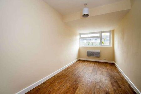 Guildford Park Avenue, Guildford, GU2 - Photo 5