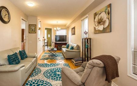 For Lease - 799 Khan Crescent Unit# UPPER, Mississauga, Ontario - Photo 3