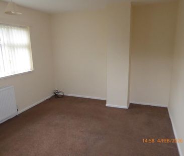 2 bedroom semi-detached house to rent - Photo 4