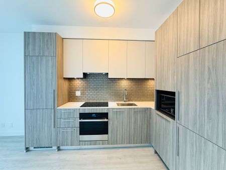 For Lease - 65 Broadway Avenue Unit# 704, Toronto, Ontario - Photo 2